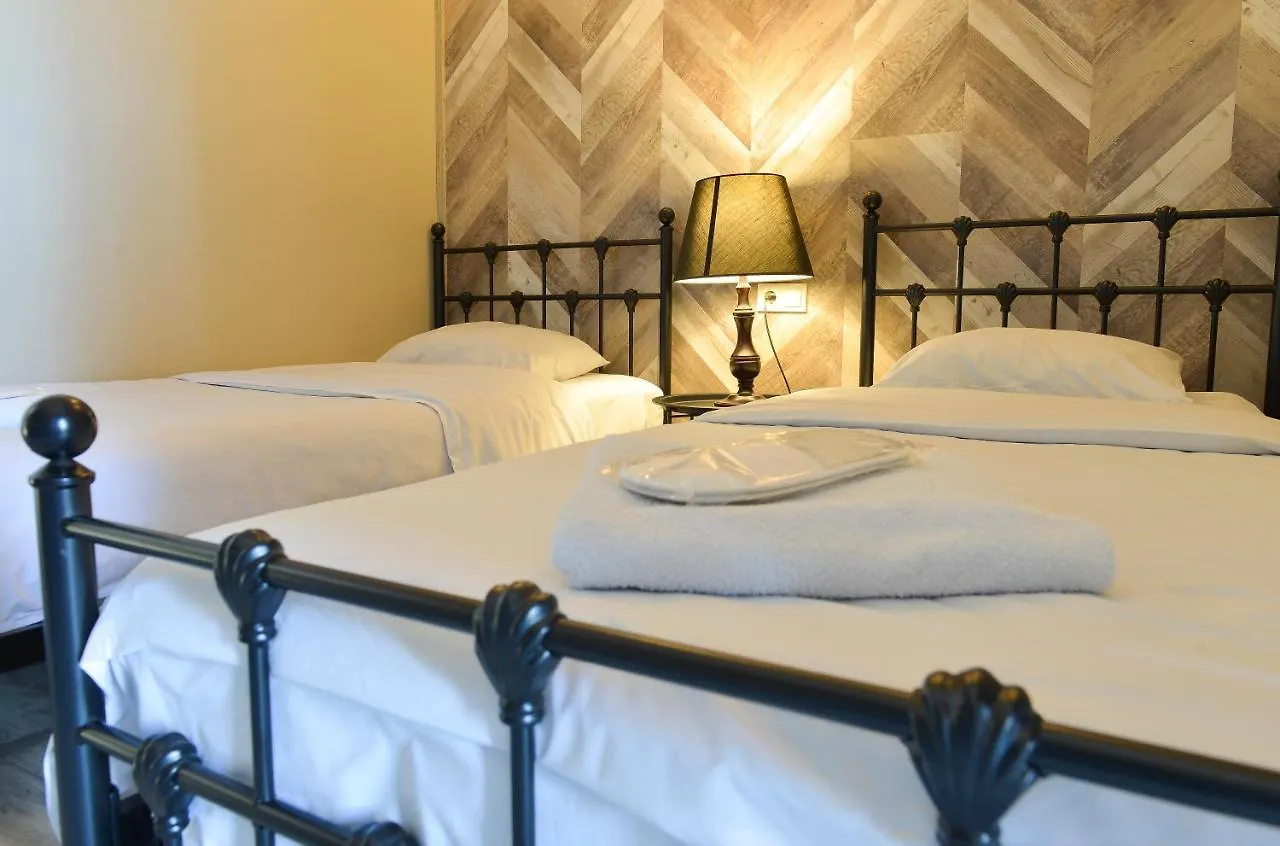 Ponto Gallery Boutique Hotel Tbilisi 3*,